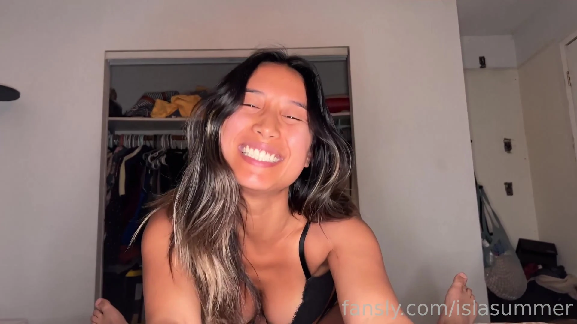 Sensational hotie juicy ass Isla Summer leaked nudex FullVID