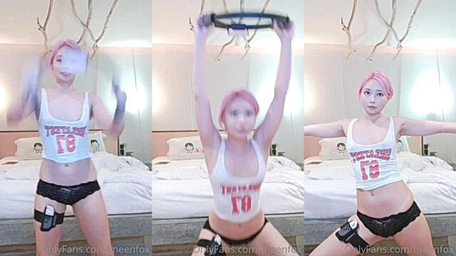 Meenfox onlyfans exercise video