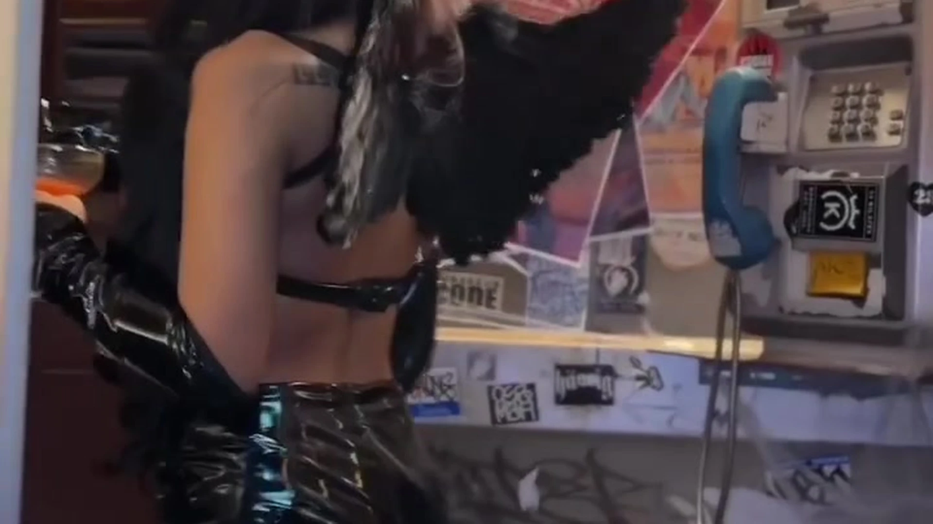 Big Ass Thai whore in lingerie shakes her moneymakers