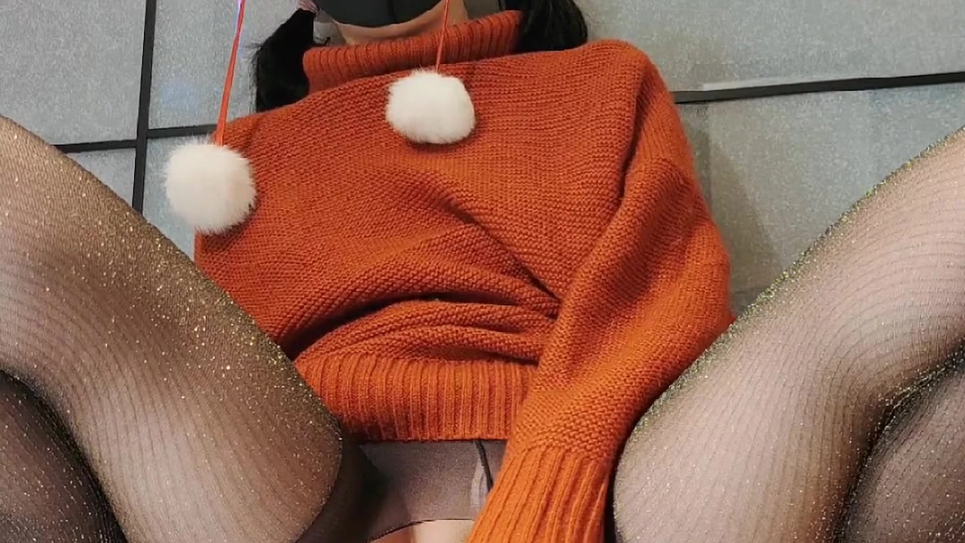 asian babe in orange sweater pulls up her skirt and fingers her pussy Anaimiya leak