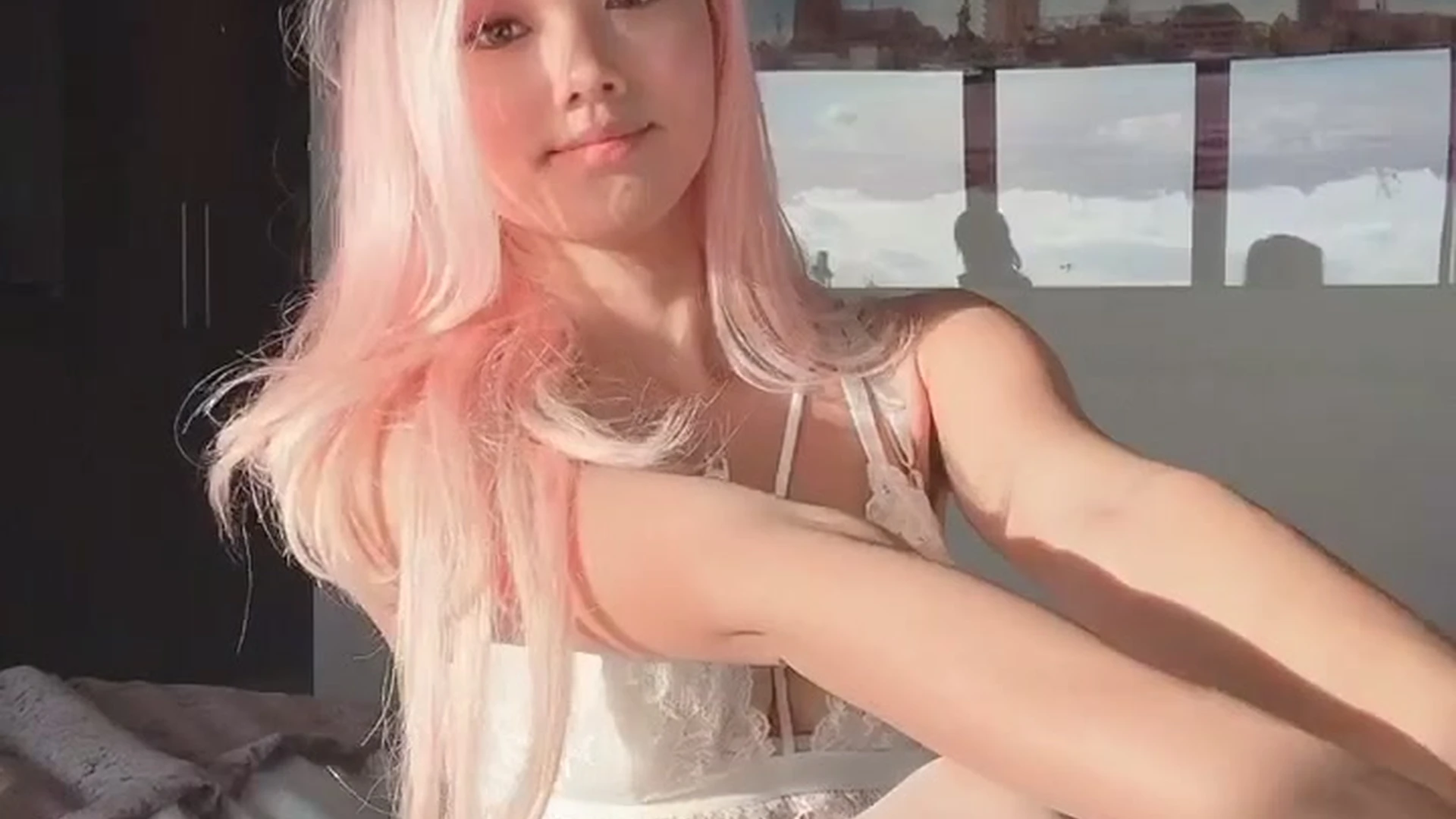 hot korean teen Vyvan Le teasing in her white gown