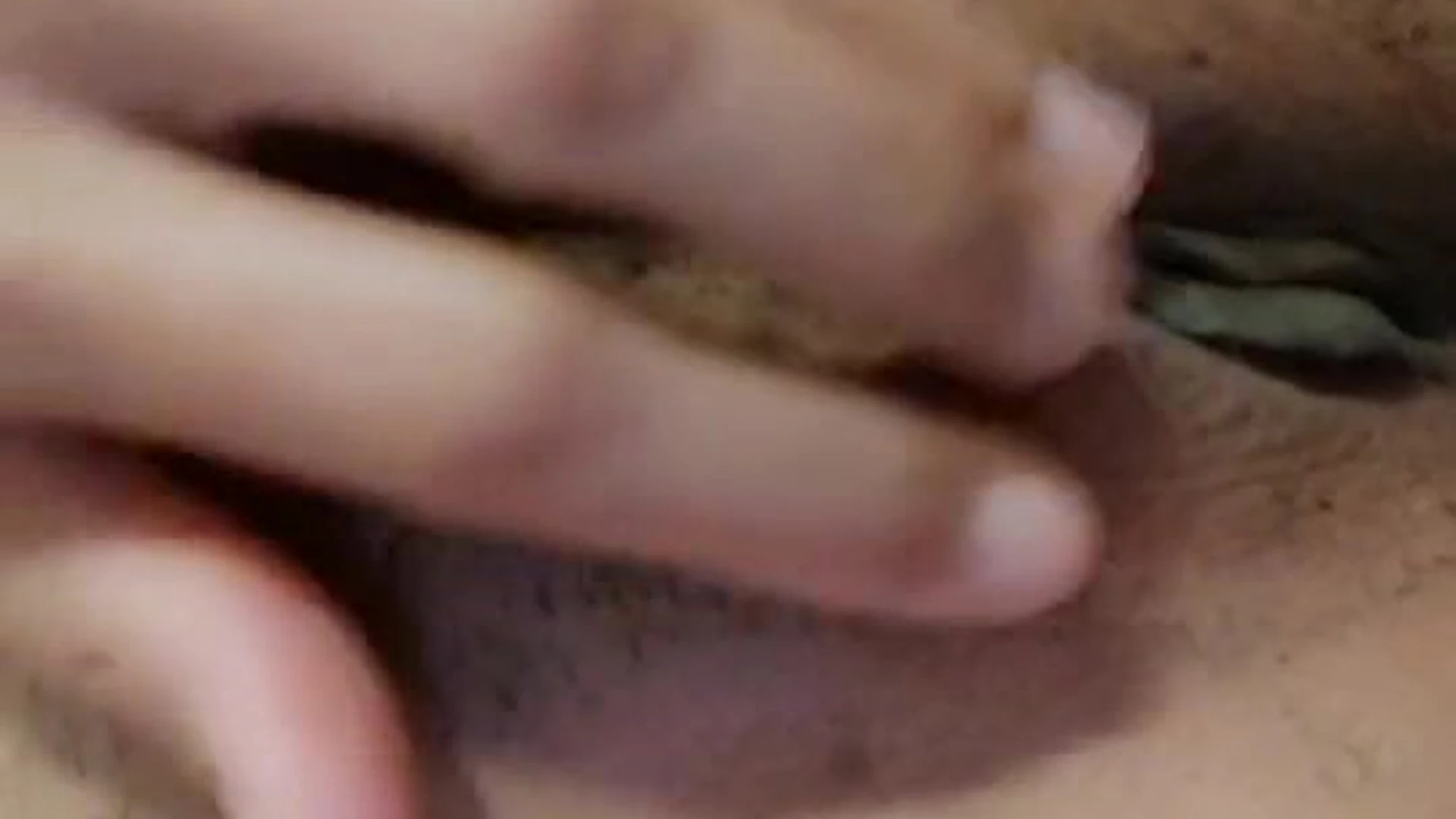 PimPattama playingwith her wet pussy close-up