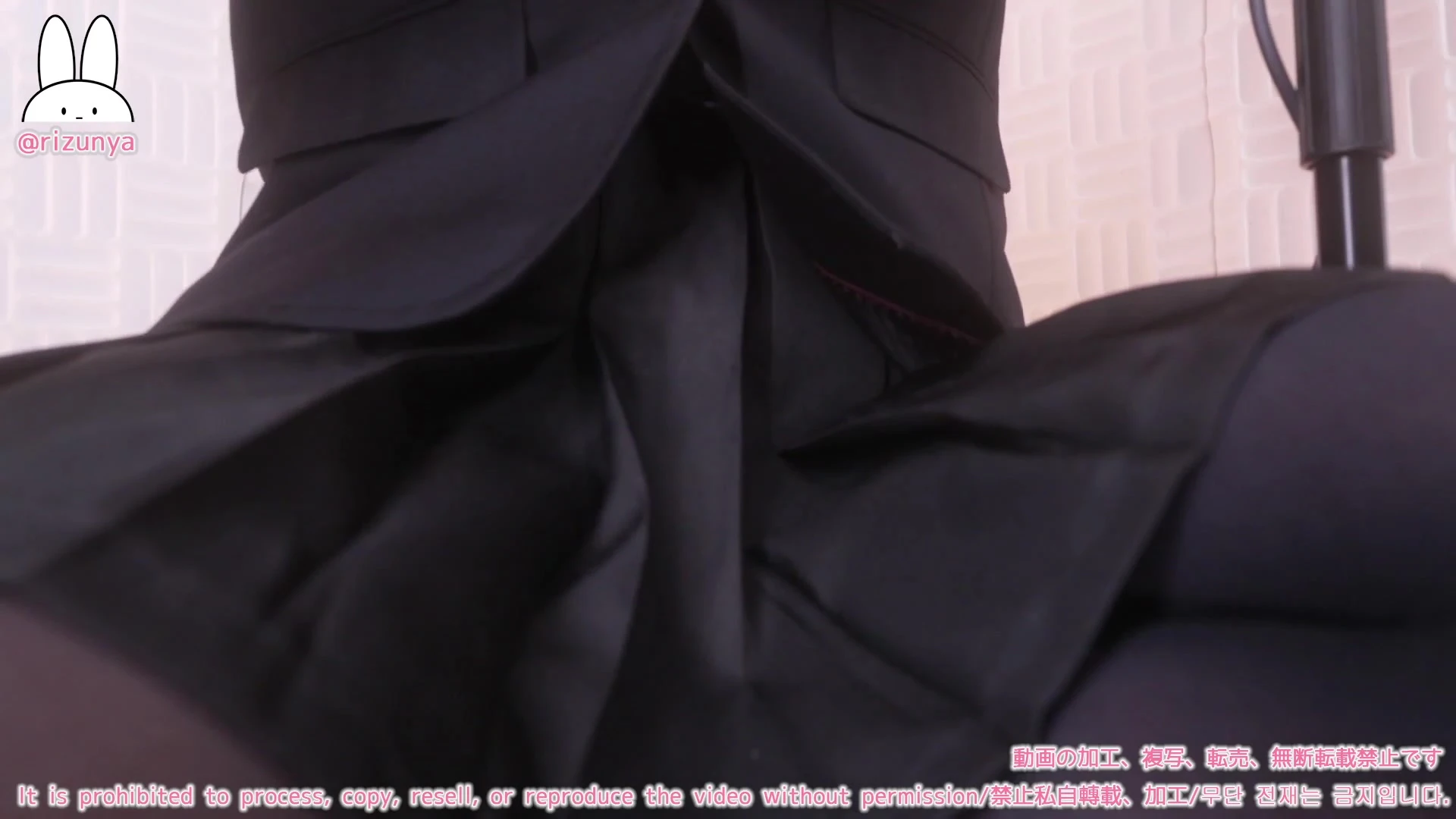 Rizunya flashing her undies in schoolgir outfit