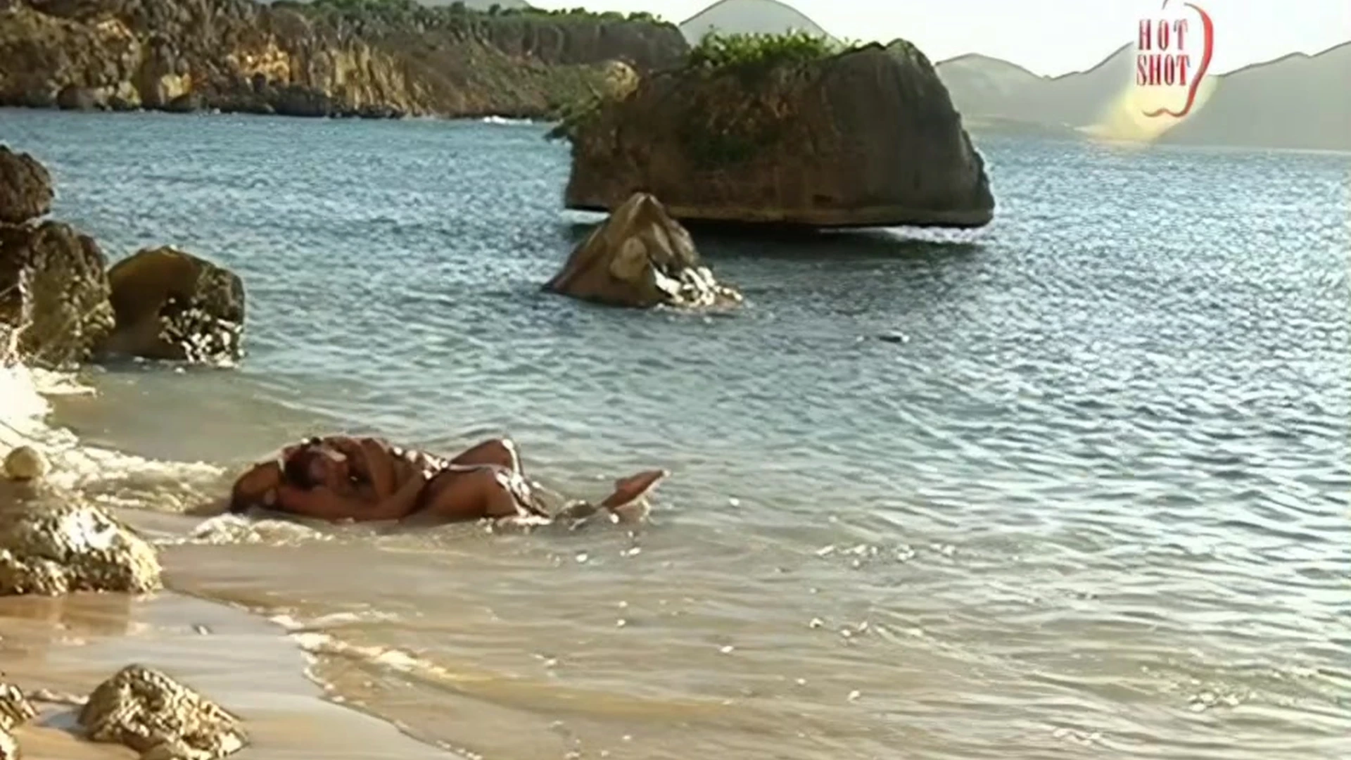 sexy asian babe Tera Patrick riding her lover by the beach